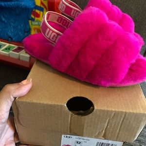 Ugg fluff yeah slides